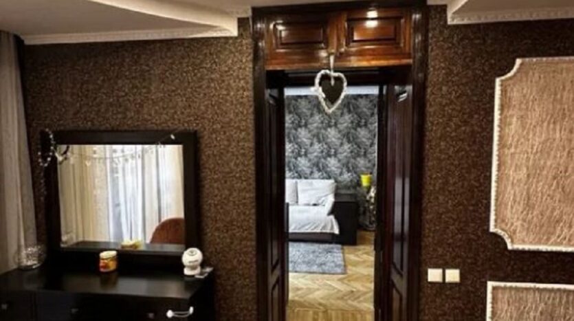Продам 2 кімнатну квартиру, вул. Краснова/Толбухіна площа — фото 10