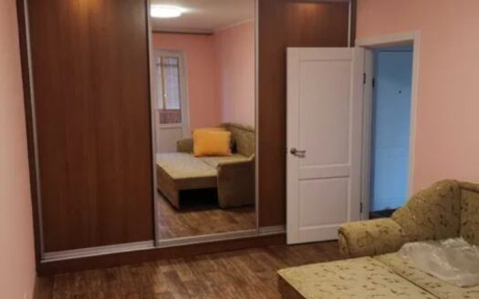 Продам квартиру 34.4 кв. м., 7/9, ул. Ильфа и Петрова/Ак. Глушко пр.