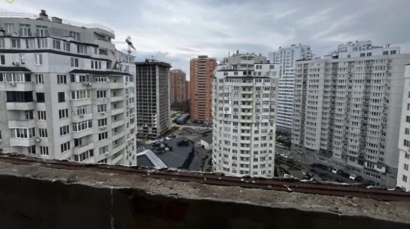 Продается 2-комнатная  квартира, общей площадью 96 м кв. — фото 2