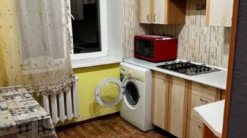 Продам 2 кімнатну квартиру, вул. Ак. Філатова/район Будинку Меблів — фото 2