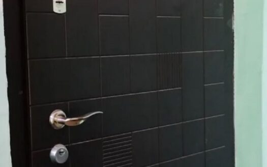 Продам квартиру 35.2 кв. м., 1/2, ул. Пантелеймоновская/Леонтовича.