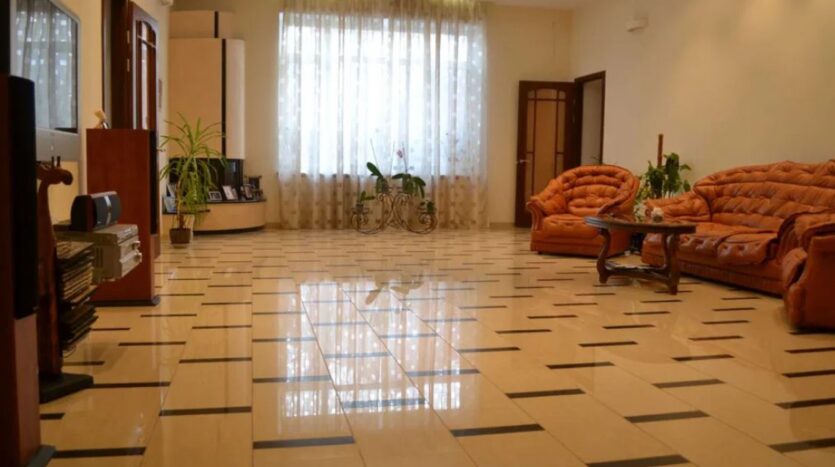 Продам трехэтажный дом 467 кв. м., ул. Бригадная/Штурвальная. — фото 8