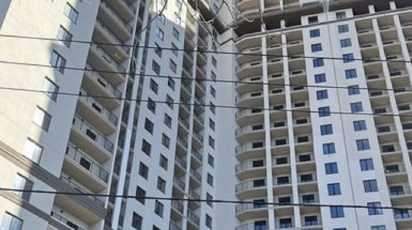 Продам 1 кімнатну квартиру в новому будинку в ЖК Посейдон — Головне фото