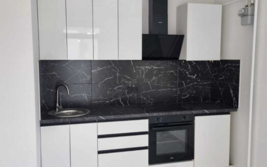 Продам квартиру 43 кв.м., 4/7, новый дом, жк Розенталь.
