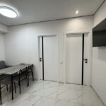 Продается евродвушка  в цокольном этаже с одним окном в ЖК 35 Жемчужина на Литературной Аркадия — фото 2