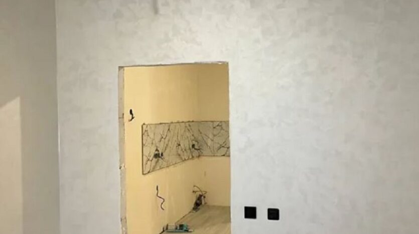 Продам квартиру 28.5 кв. м., 1/4, новый дом, жк Золотые Столбы. — фото 4