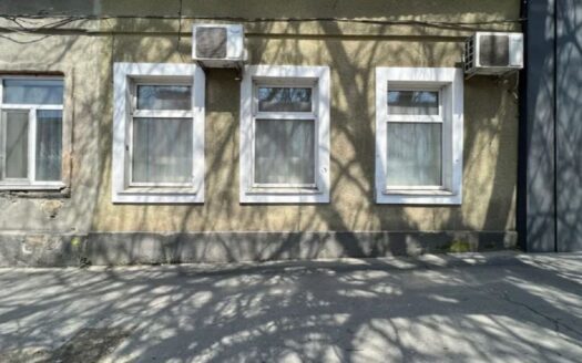 Продам фасадную квартиру 94 кв. м., 1/1, ул. Дальницкая/Балковская.