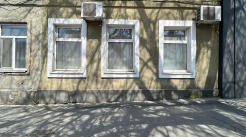 Продам фасадную квартиру 94 кв. м., 1/1, ул. Дальницкая/Балковская. — Головне фото