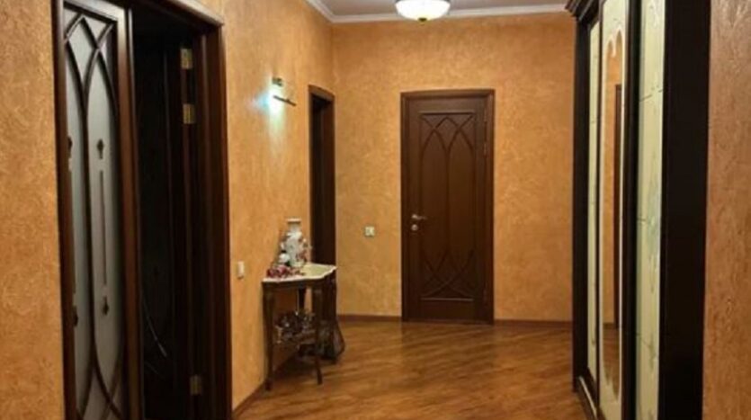 Продам квартиру 110.9 кв. м., 7/10, новый дом, жк Солнечный. — фото 2