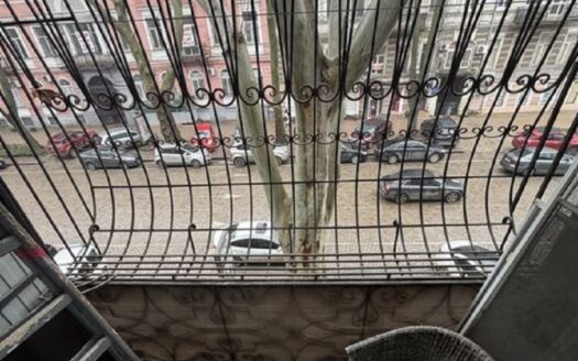 Продам 2 кімнатну квартиру, вул. Пушкінська/Успенська