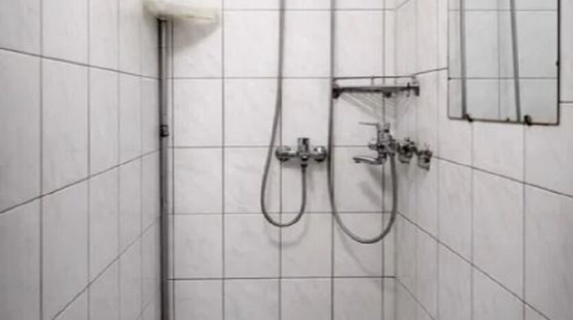 Продам комнату в коммуне 12.2 кв. м., 1/5, ул. Черноморского Казачества — фото 2