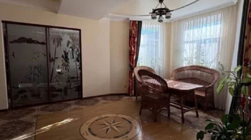 Продам триповерховий будинок на Слобідці, вул. Поштова, загальна площа 222,5 кв.м — фото 2