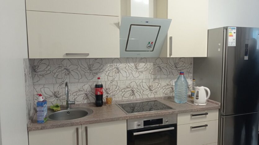 Продам квартиру 43 кв. м., 6/13, новый дом, жк 24-я Жемчужина. — Головне фото