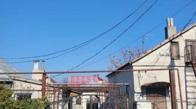 Продам два дома на участке, район Ленпоселка — Головне фото