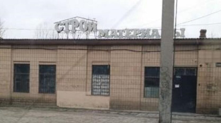 Продам одноэтажное, фасадное здание, Ярмарочная площадь/ ул. Черноморского Казачества, 158 кв.м. — Головне фото