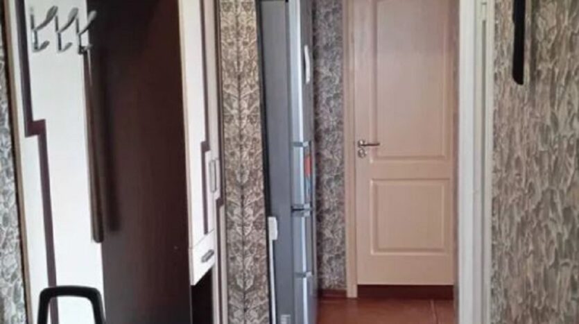 Продам 2 кімнатну квартиру, вул. Ак. Корольова/ринок Південний — Головне фото