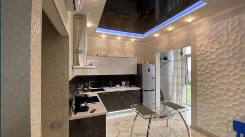 Продам квартиру 62 кв. м., 13/17, новый дом, жк 20-я Жемчужина. — Головне фото