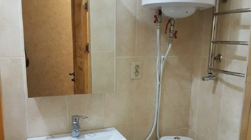 Продам квартиру 43 кв. м., 2/2, ул. Гимназическая/Пантелеймоновская. — Головне фото