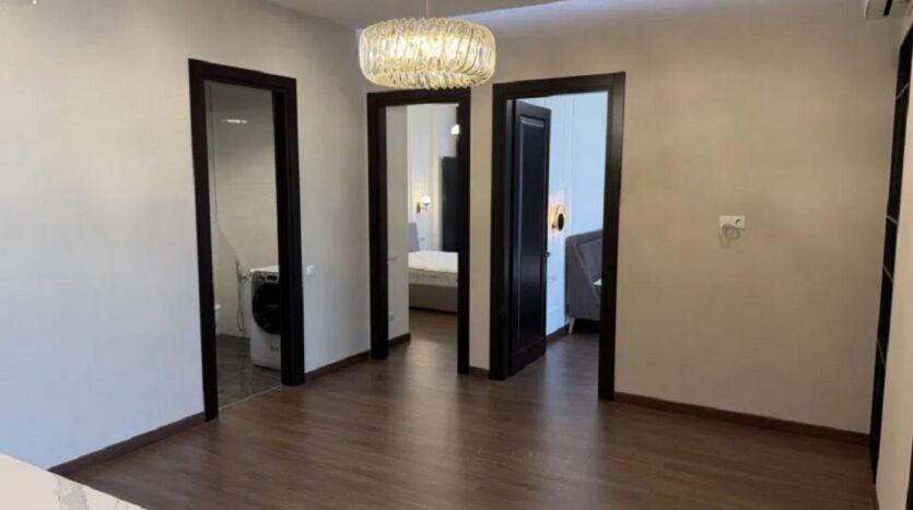 Продам  квартиру 76.4 кв.м., 10/17,  новый дом, жк Башня Чкалова. — Головне фото